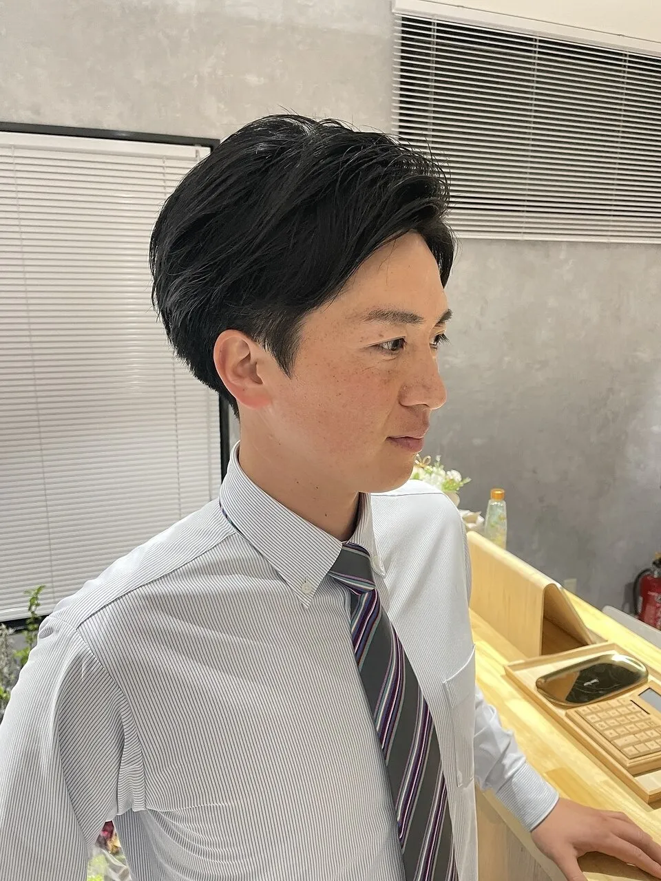 アップバングショート